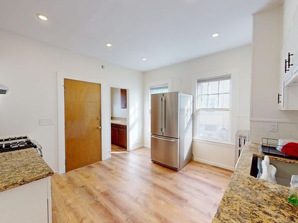 147 Langdon Ave 147, Watertown MA 02472