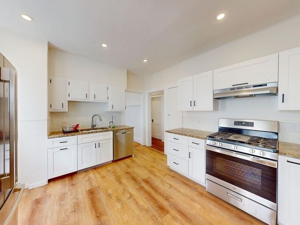 147 Langdon Ave 147, Watertown MA 02472