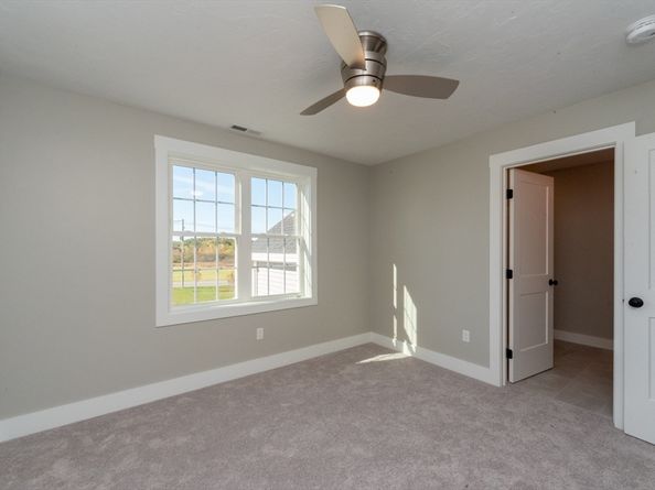 61 Boutelle Road, Sterling MA 01564