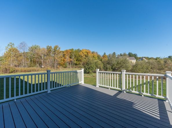 61 Boutelle Road, Sterling MA 01564