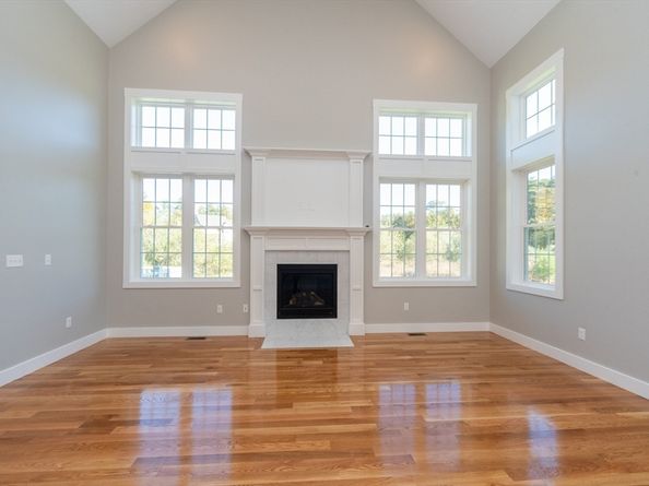 61 Boutelle Road, Sterling MA 01564