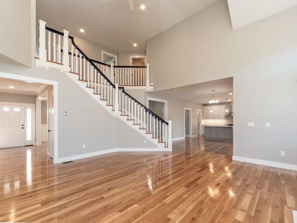 61 Boutelle Road, Sterling MA 01564