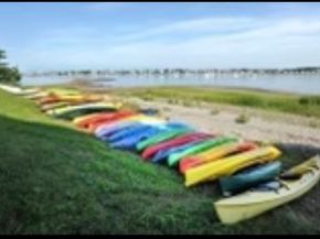 1 Commodore Ct 202, Hull MA 02045