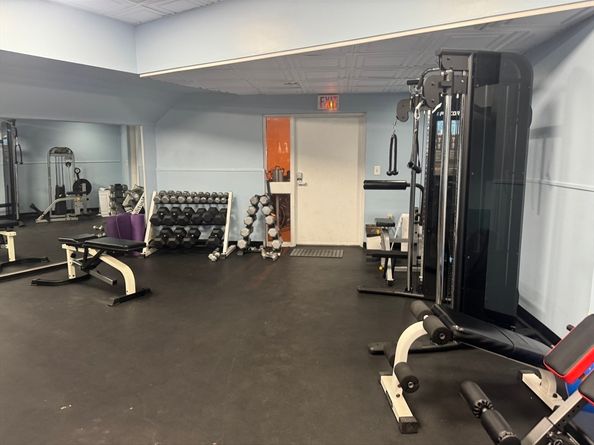 1 Commodore Ct 202, Hull MA 02045