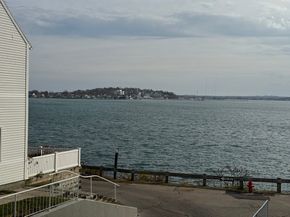 1 Commodore Ct 202, Hull MA 02045