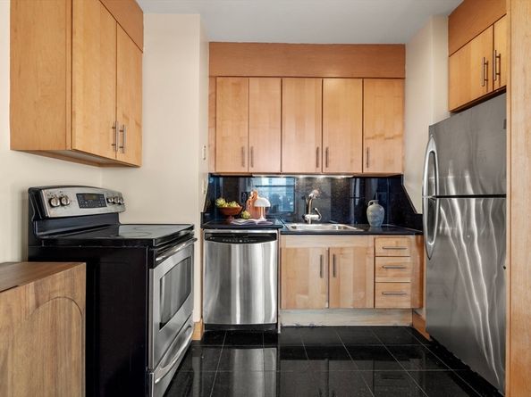 42 Beach Street 9D, Boston MA 02111