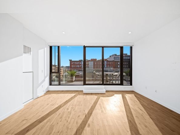346 Congress Street 703, Boston MA 02210