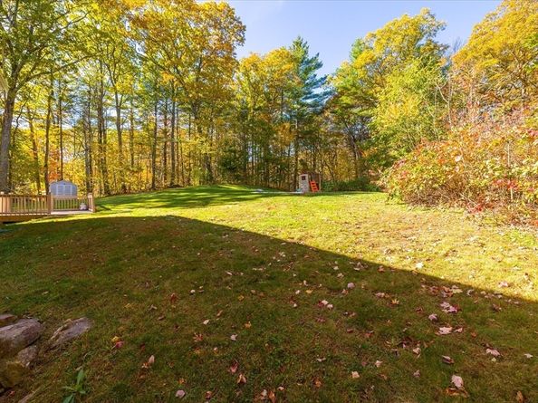 9 Town Farm Rd, North Brookfield MA 01535
