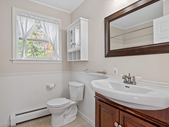 9 Town Farm Rd, North Brookfield MA 01535