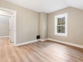 14-24 C St 14, Northbridge MA 01588