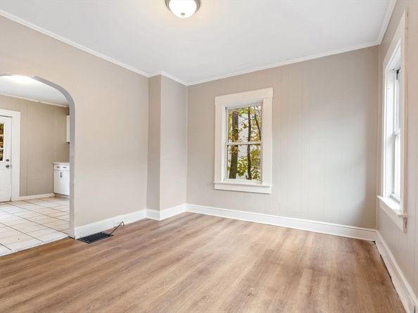 14-24 C St 14, Northbridge MA 01588