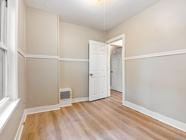 14-24 C St 14, Northbridge MA 01588