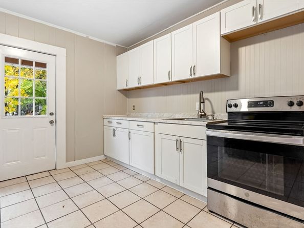 14-24 C St 14, Northbridge MA 01588