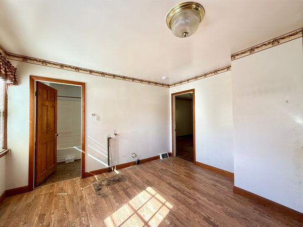 521 Rollstone Rd, Fitchburg MA 01420