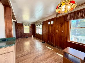 521 Rollstone Rd, Fitchburg MA 01420
