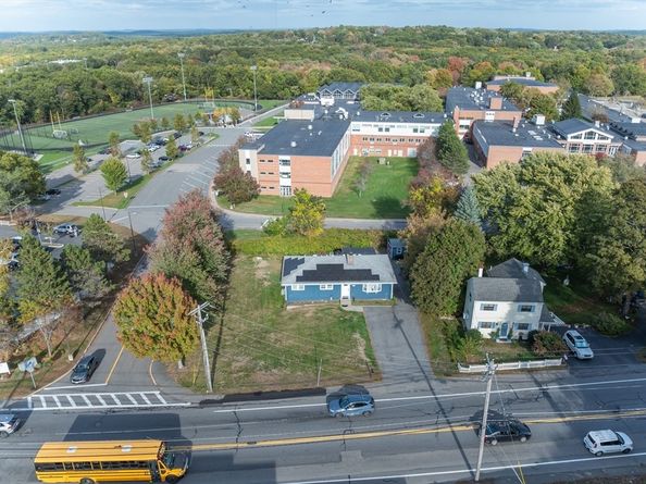 315 Bolton St, Marlborough MA 01752