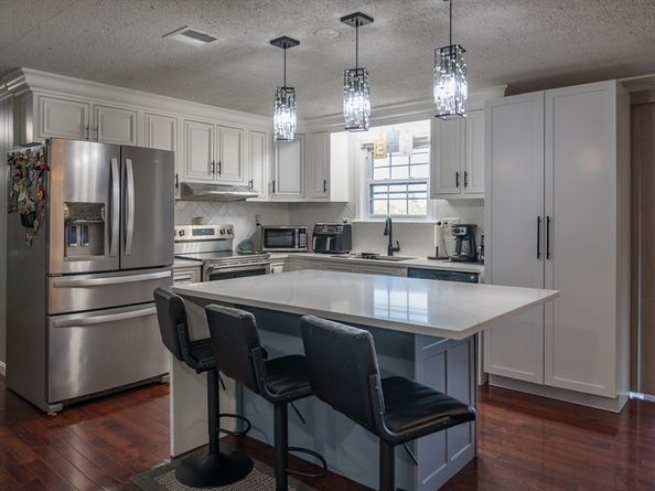 315 Bolton St, Marlborough MA 01752