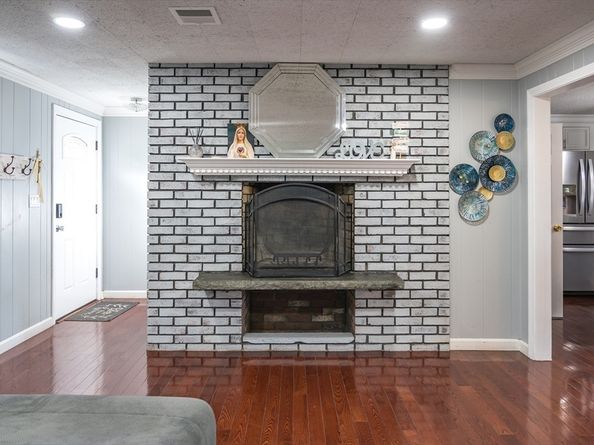315 Bolton St, Marlborough MA 01752