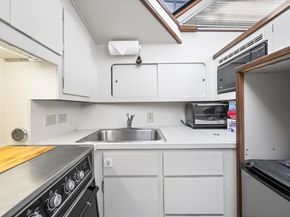 550 Pleasant St 11D, Winthrop MA 02152
