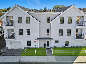 127 E Cottage St