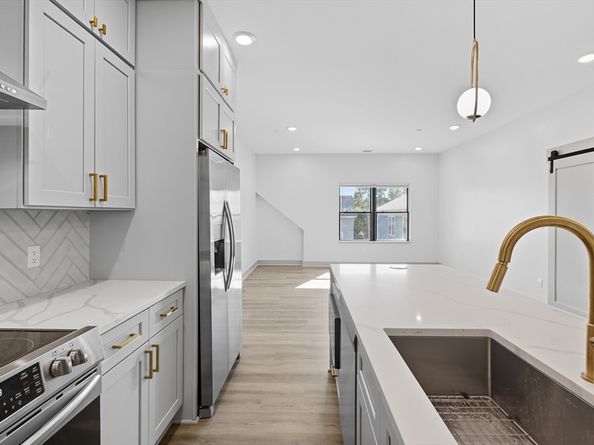 127 E Cottage St 8, Boston MA 02125