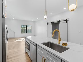 127 E Cottage St 8, Boston MA 02125