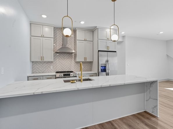 127 E Cottage St 8, Boston MA 02125