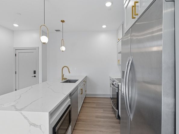 127 E Cottage St 8, Boston MA 02125