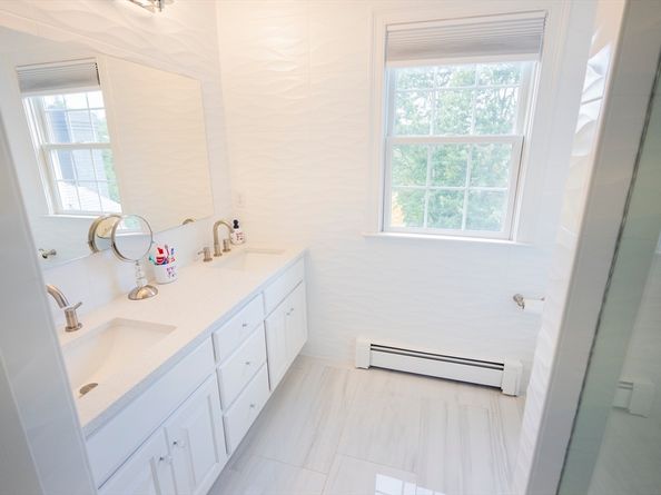 25 Collins Rd, Berlin MA 01503