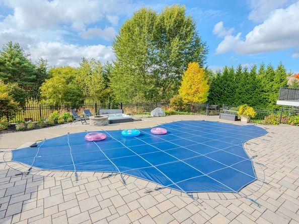 25 Collins Rd, Berlin MA 01503