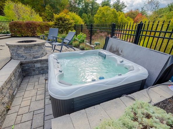 25 Collins Rd, Berlin MA 01503