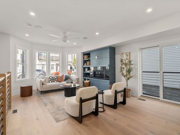 527 E Seventh Street 2, Boston MA 02127