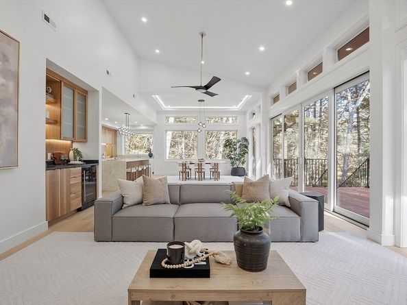 12 Pine Ridge Road, Lincoln MA 01773