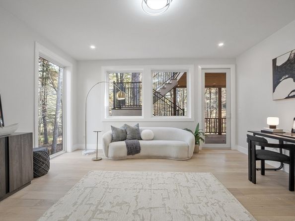 12 Pine Ridge Road, Lincoln MA 01773