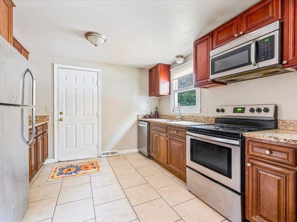 279 Howard Street, Brockton MA 02301