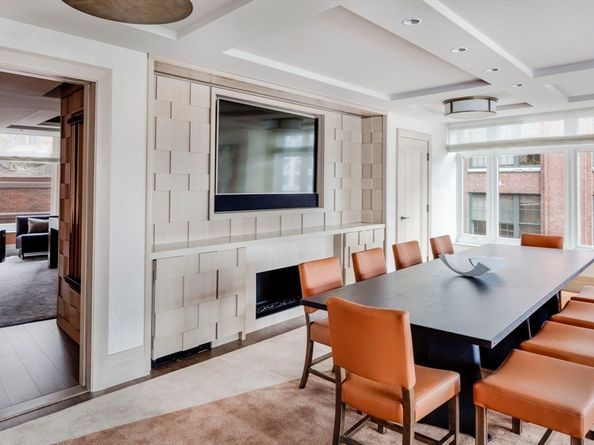 100 Lovejoy Wharf 11N, Boston MA 02114