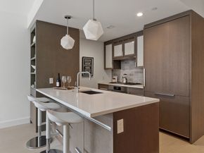 100 Lovejoy Wharf 11N, Boston MA 02114