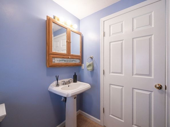 59 Old Farm Rd, Douglas MA 01516