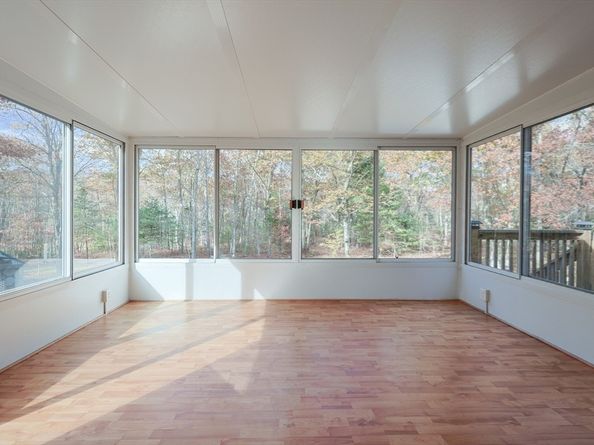 59 Old Farm Rd, Douglas MA 01516