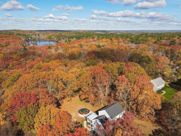 59 Old Farm Rd, Douglas MA 01516