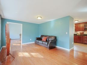 59 Old Farm Rd, Douglas MA 01516