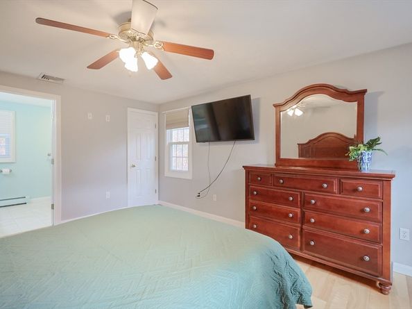 59 Old Farm Rd, Douglas MA 01516