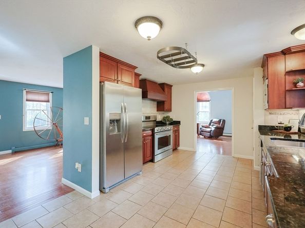 59 Old Farm Rd, Douglas MA 01516