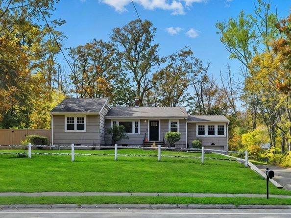 684 Haverhill St, Reading MA 01867