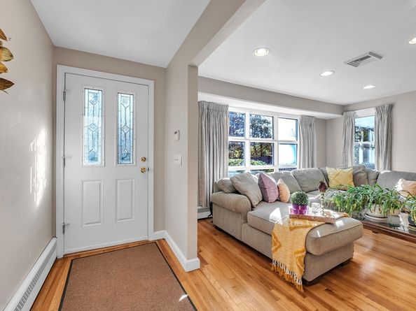 83 Newton Ave., N, Worcester MA 01602