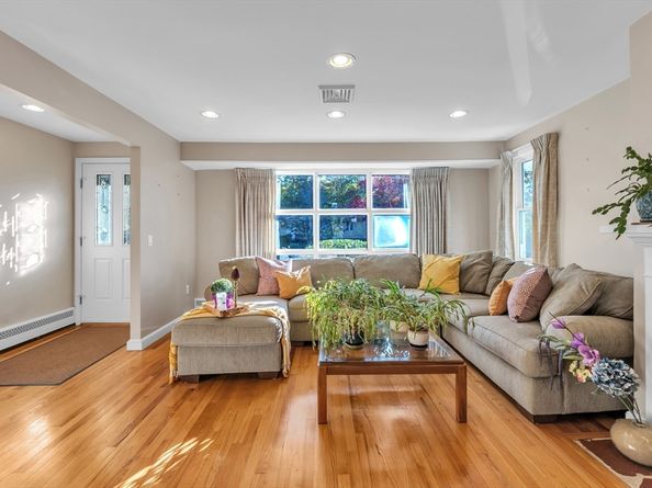 83 Newton Ave., N, Worcester MA 01602