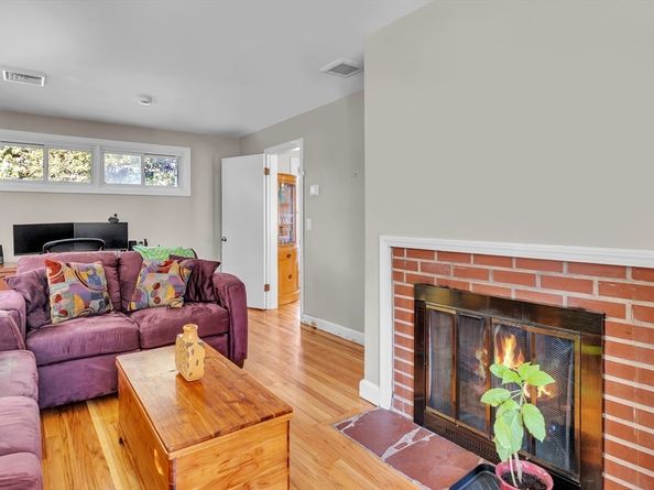 83 Newton Ave., N, Worcester MA 01602