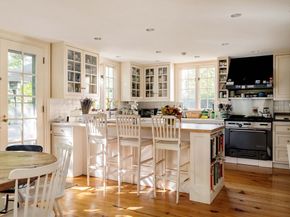 12 Ash Street Place, Cambridge MA 02138