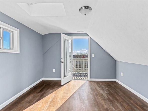 167 Lexington St 167, Boston MA 02128