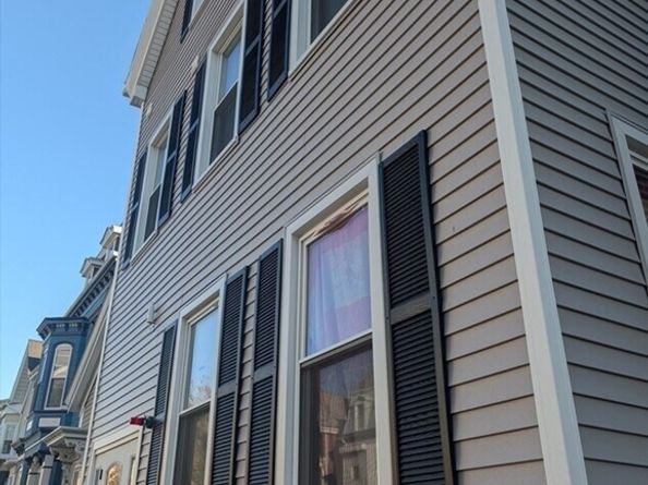 167 Lexington St 167, Boston MA 02128